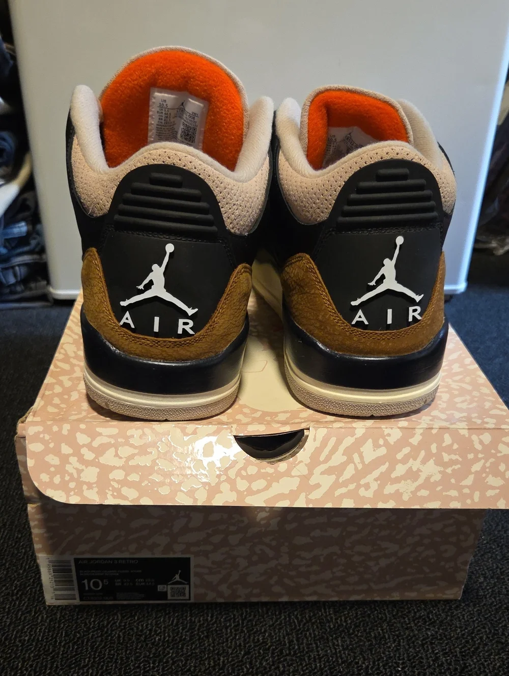Nike Air Jordan 3 Retro Low-Top Sneakers in Black, Rush Orange-Fossil Stone